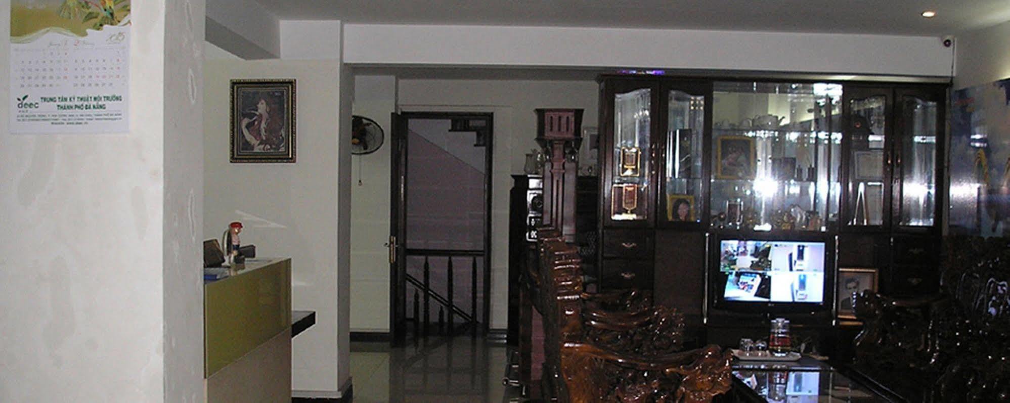 Reddoorz Near Cau Song Han 2 Da Nang Bagian luar foto