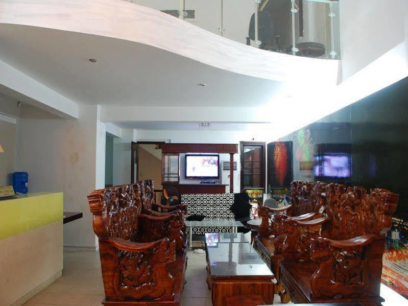 Reddoorz Near Cau Song Han 2 Da Nang Bagian luar foto