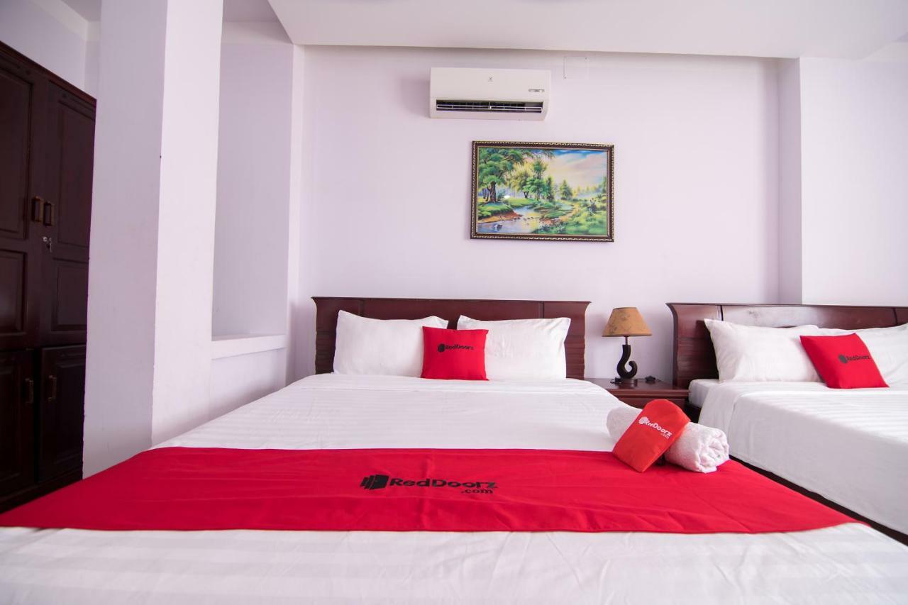 Reddoorz Near Cau Song Han 2 Da Nang Bagian luar foto