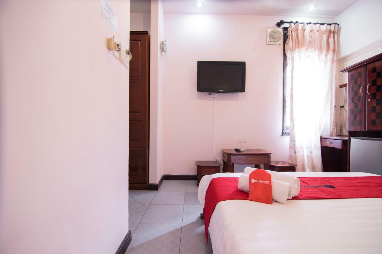 Reddoorz Near Cau Song Han 2 Da Nang Bagian luar foto