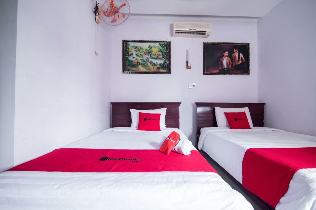 Reddoorz Near Cau Song Han 2 Da Nang Bagian luar foto