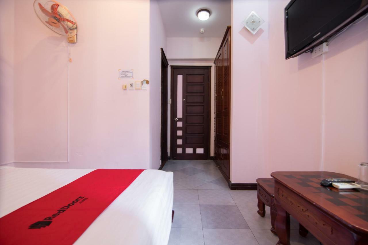 Reddoorz Near Cau Song Han 2 Da Nang Bagian luar foto